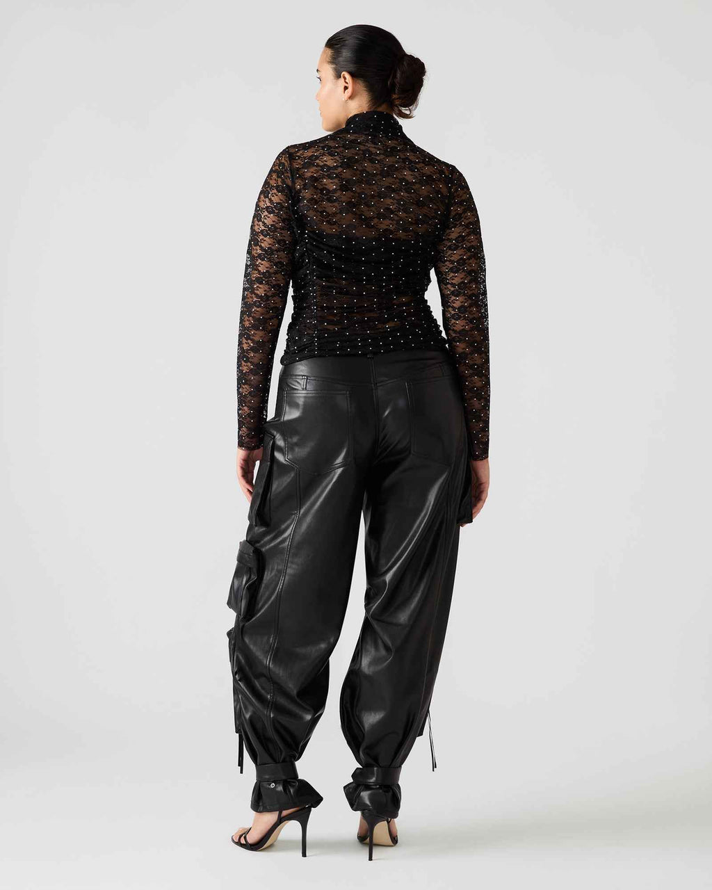BAYLEE TOP BLACK