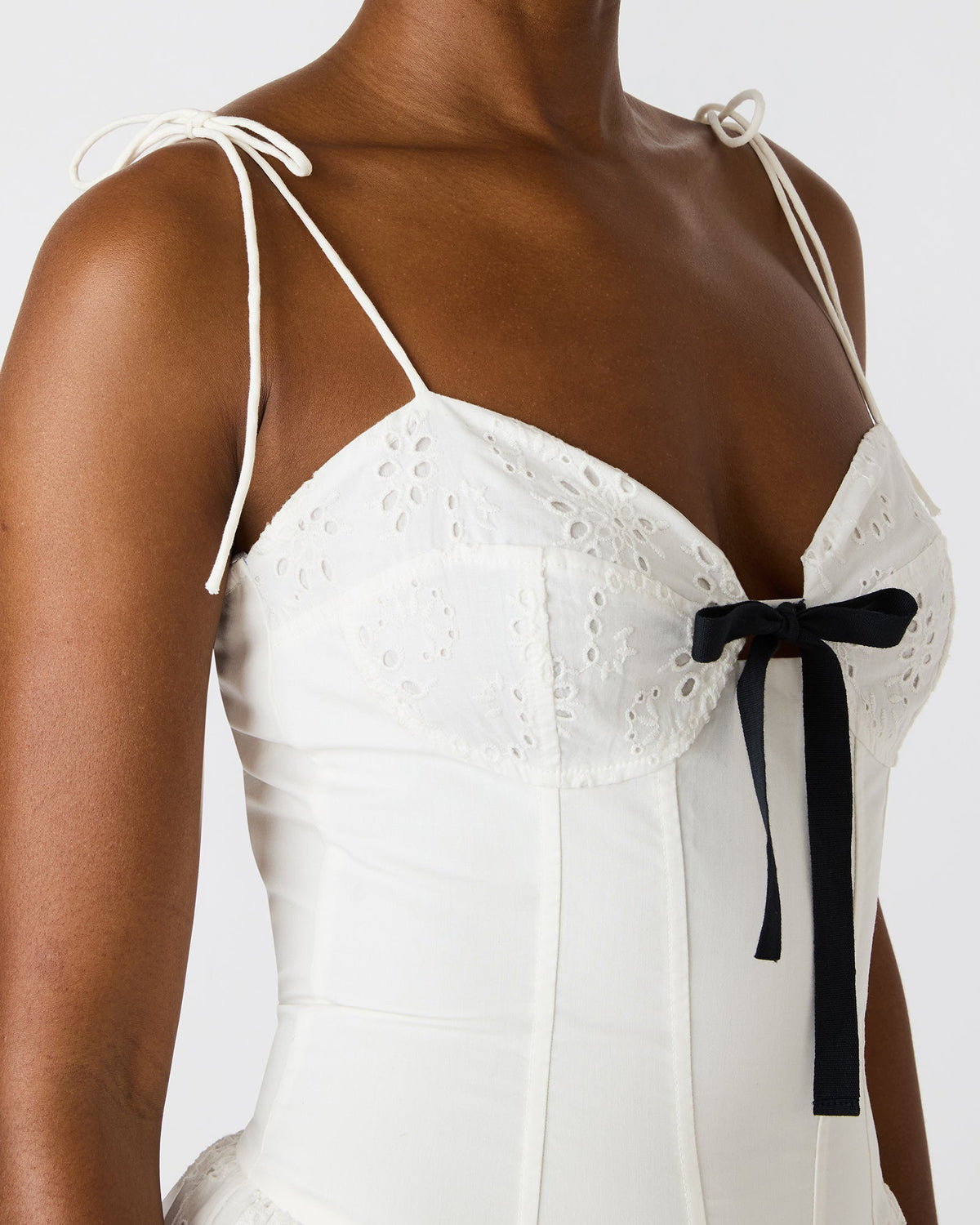 JULIARA DRESS WHITE  Famous | Online Store