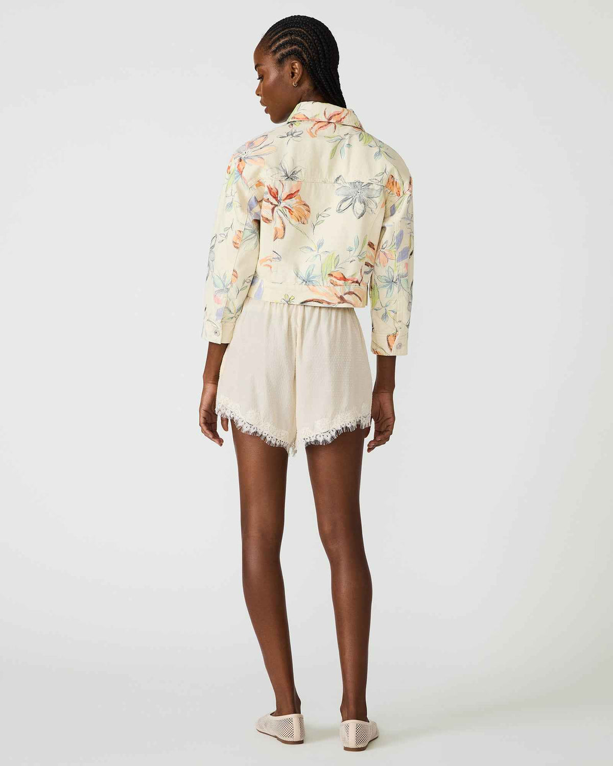 DAISEE SHORT BIRCH WHITE