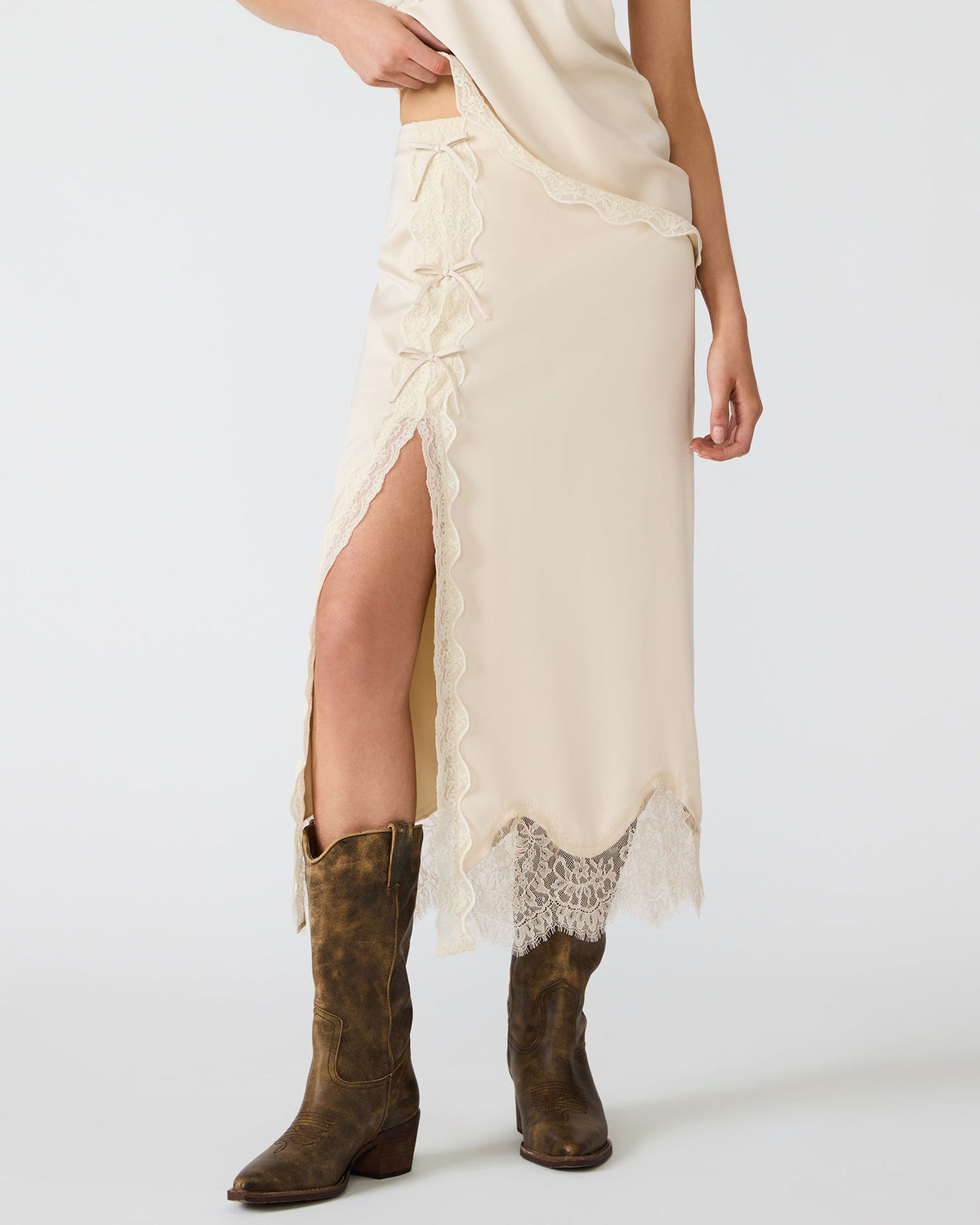 LISSANDRA SKIRT IVORY  Famous | Online Store