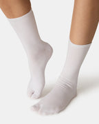 SPLIT TOE CREW SOCKS BLACK/WHITE  Famous | Online Store
