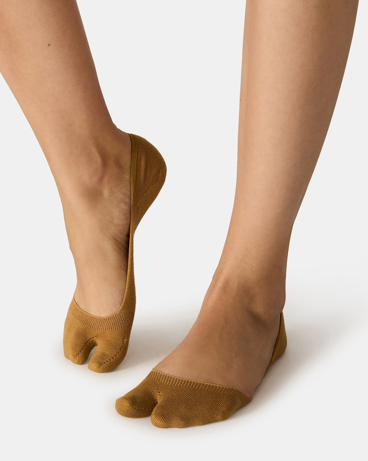 SPLIT TOE LINER SOCKS BLACK/NUDE  Famous | Online Store