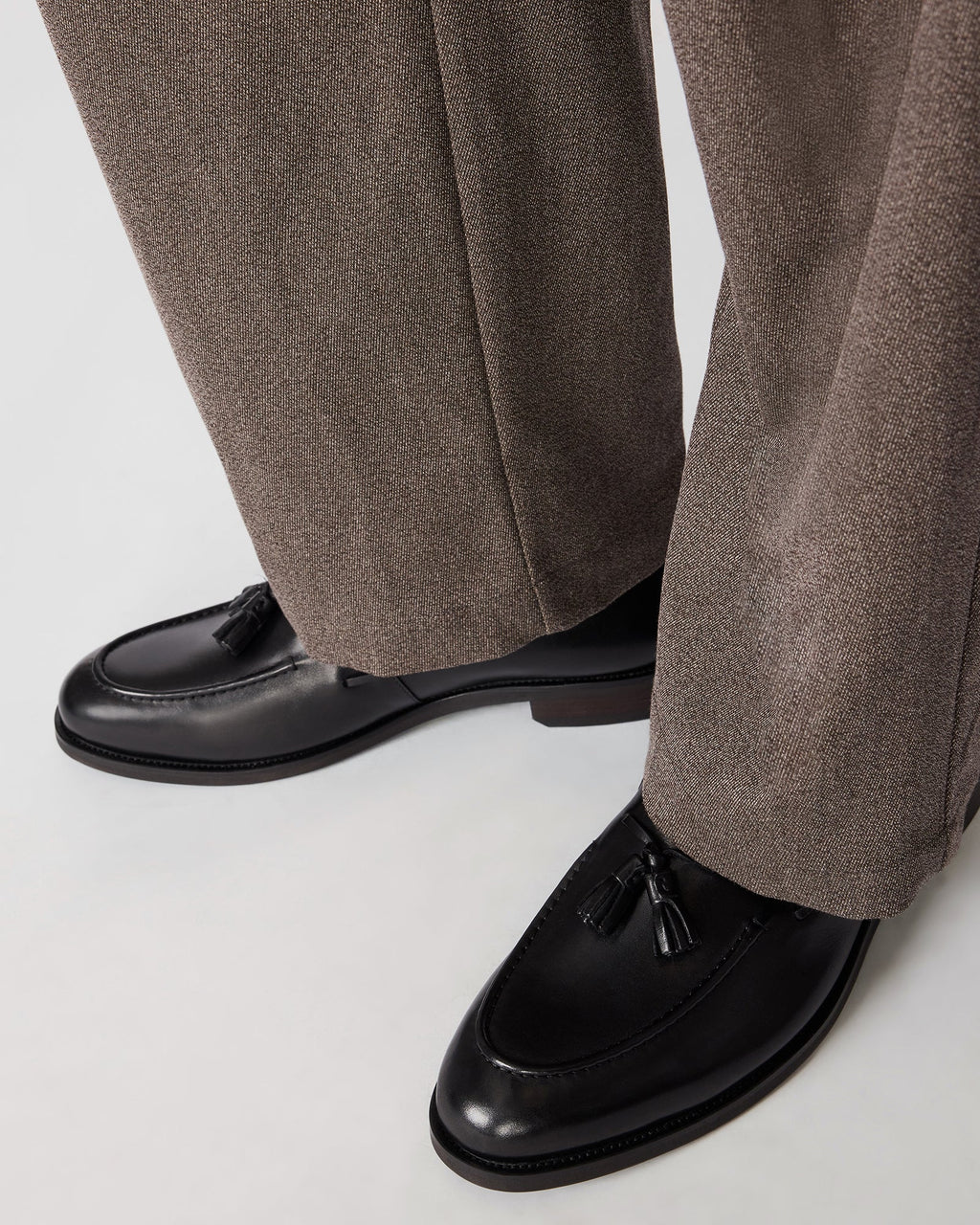 EZZO BLACK LEATHER  Famous | Online Store