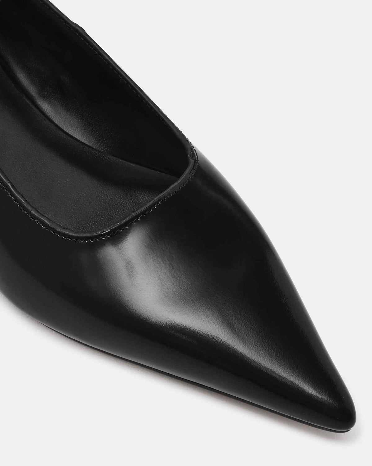 ARDYN BLACK LEATHER