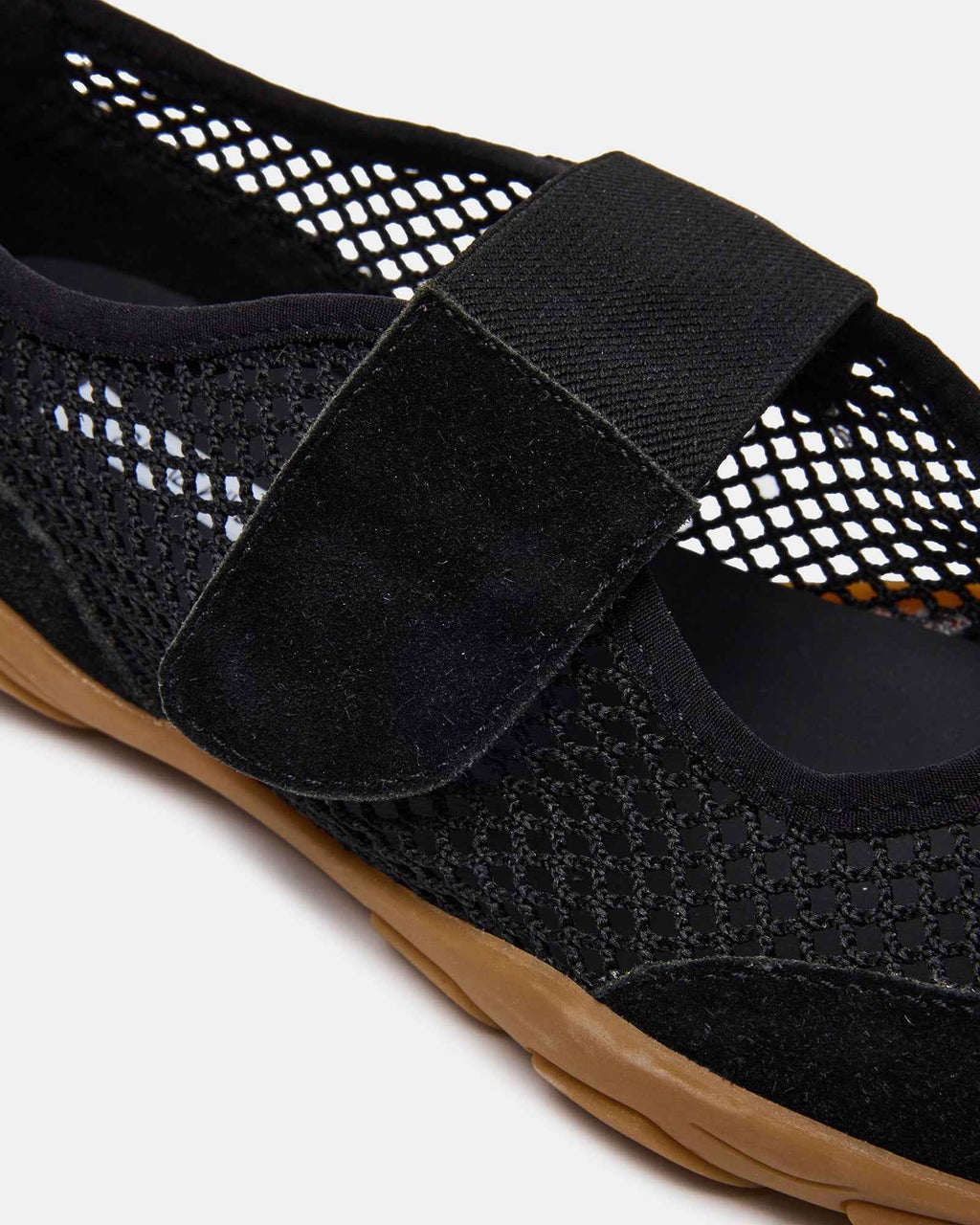 BANKS BLACK MESH