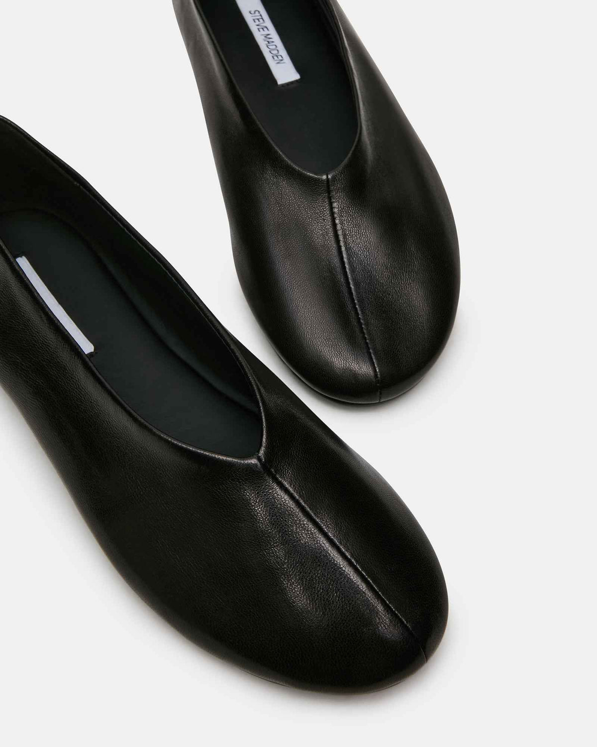 CYNTRA BLACK LEATHER