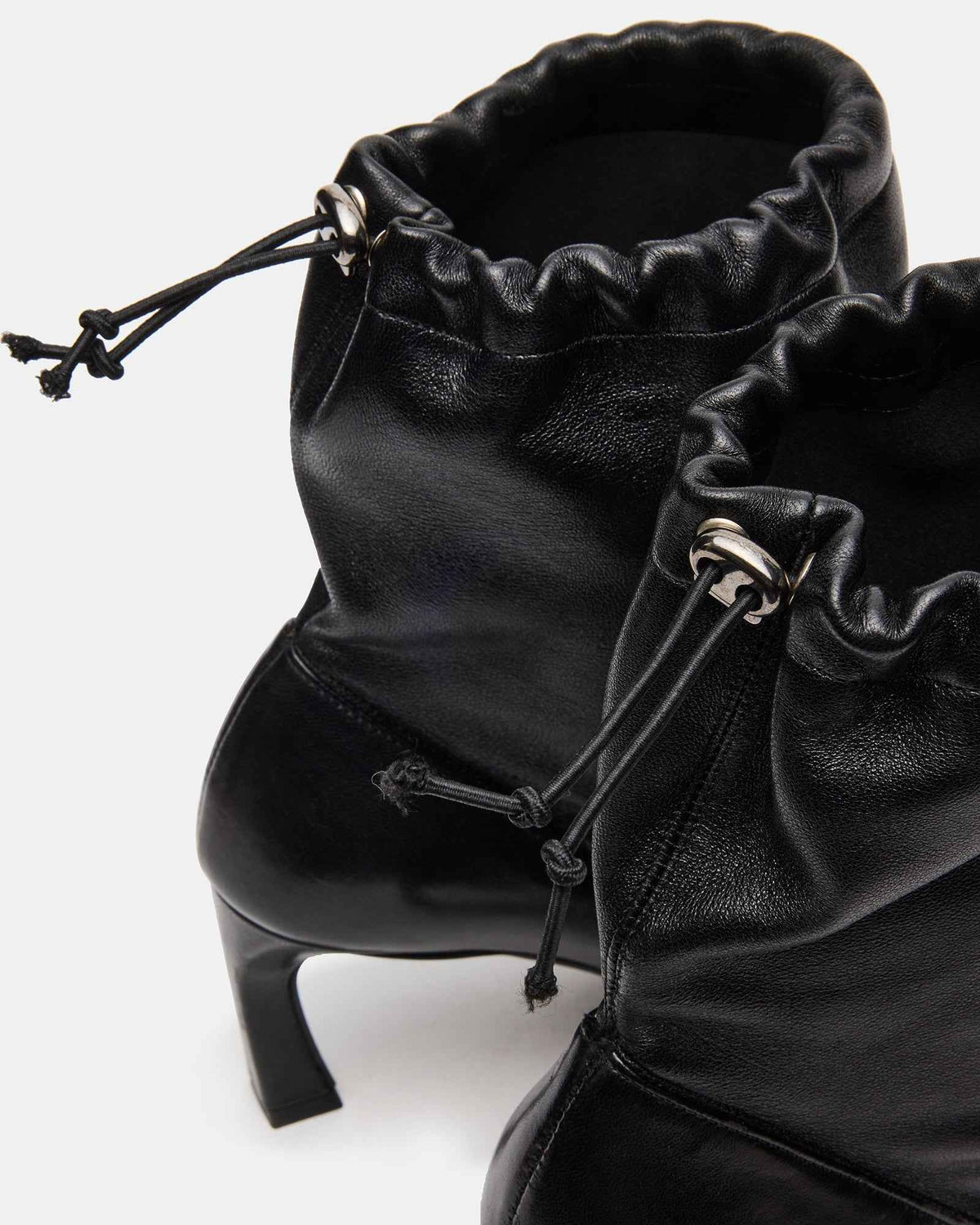 DACIANA BLACK LEATHER
