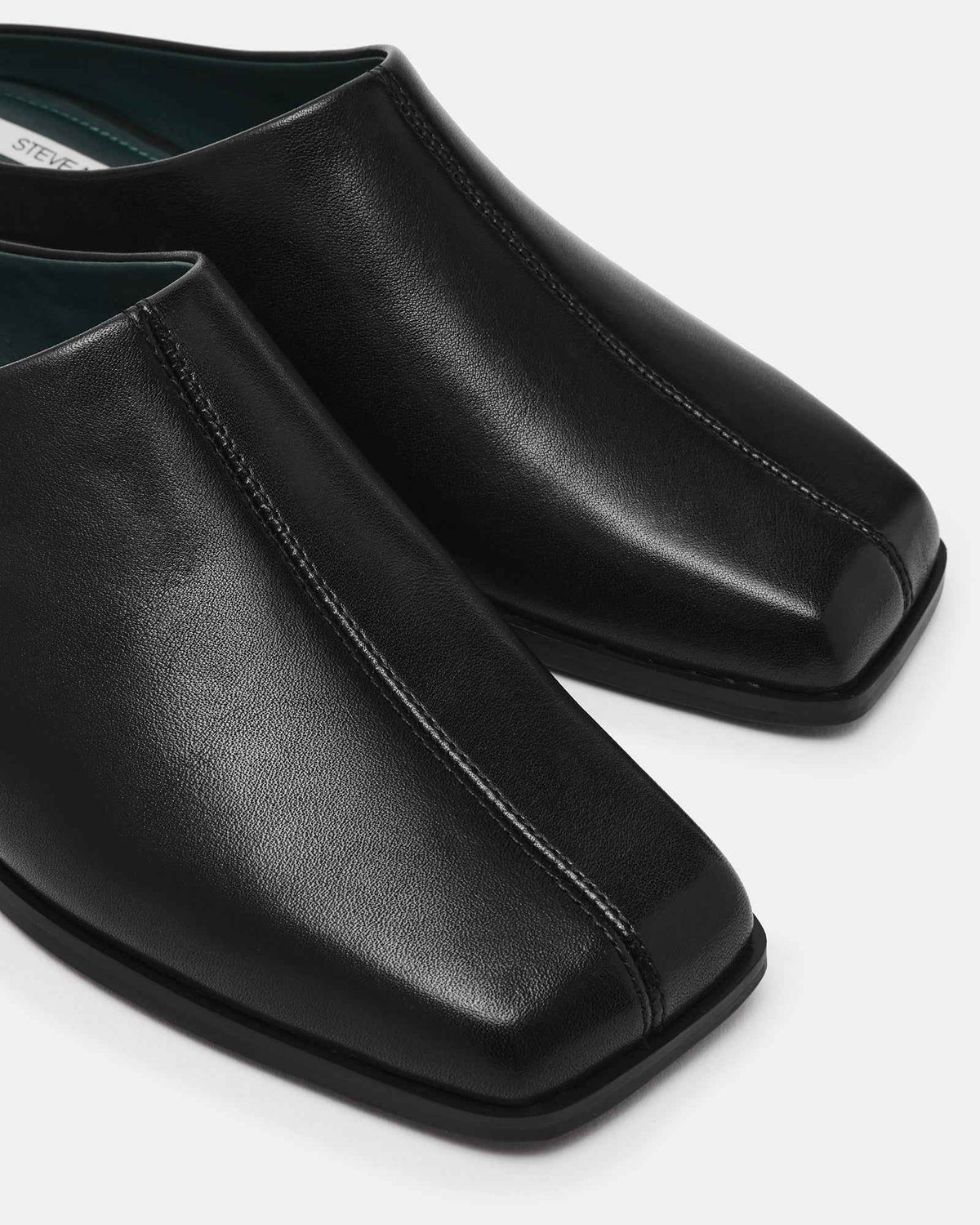 DELPHY BLACK LEATHER
