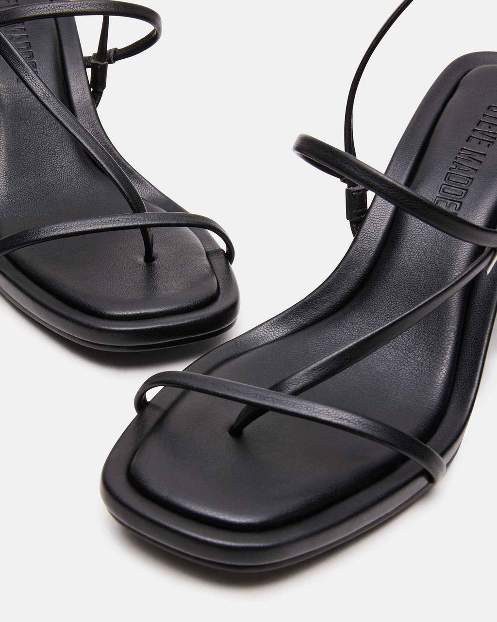 DIORA BLACK
