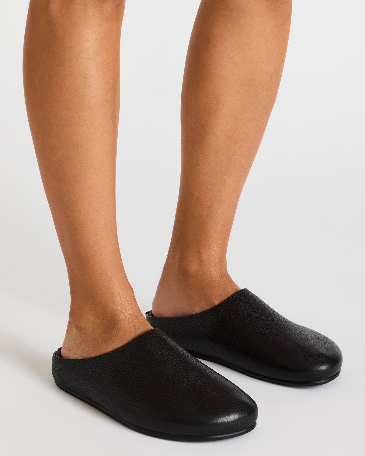 FERN BLACK LEATHER  Famous | Online Store