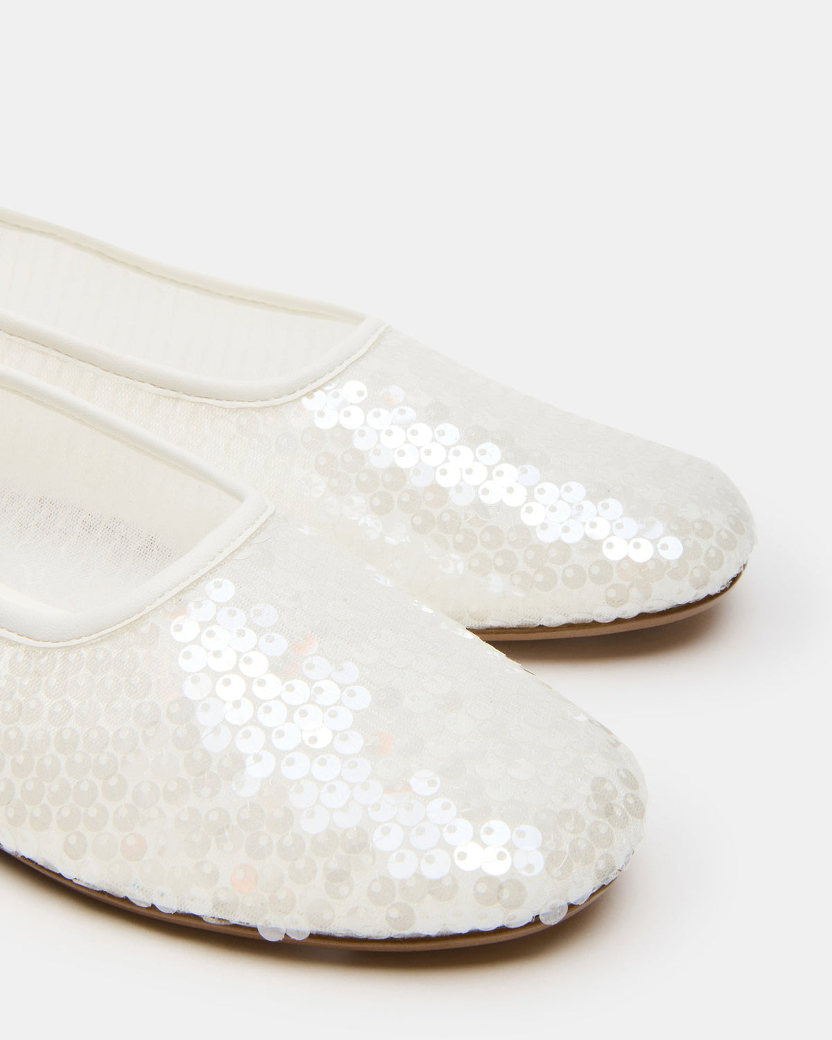 GARCELLE WHITE  Famous | Online Store