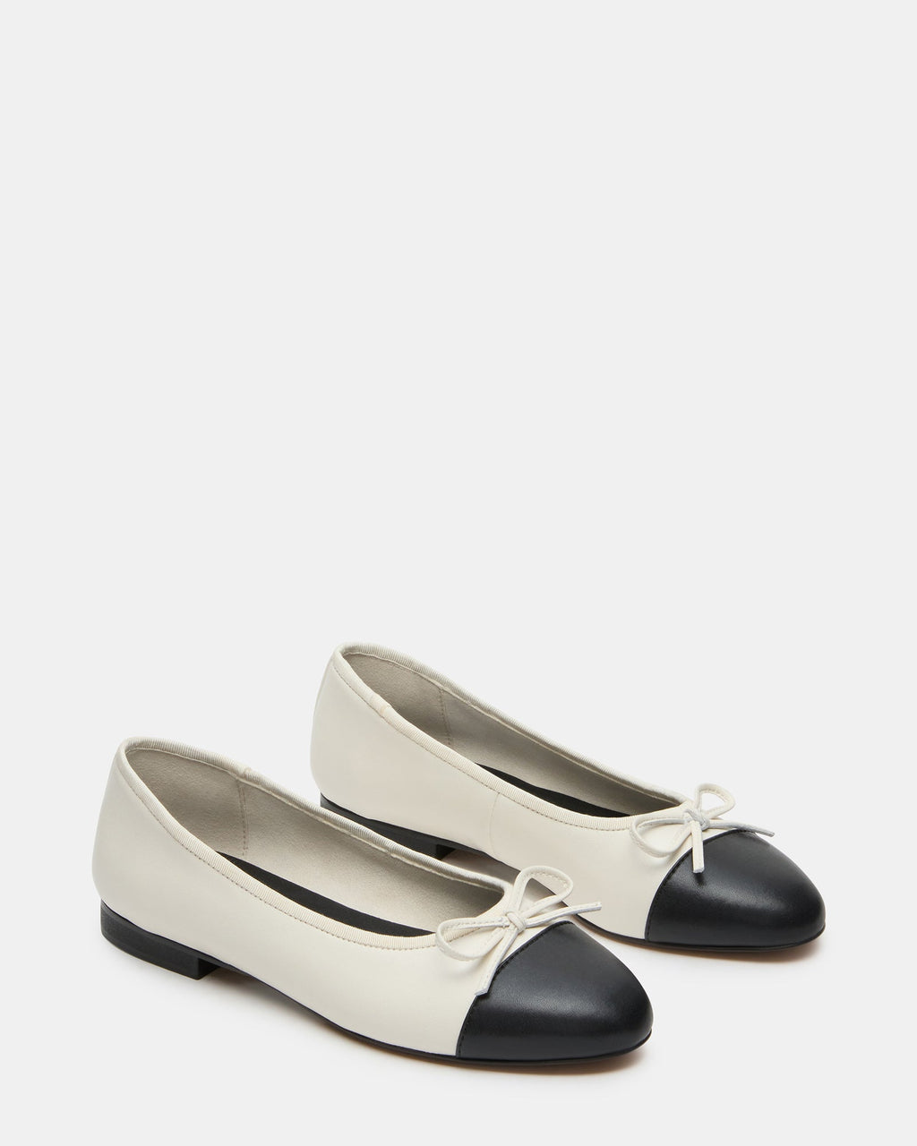 KIT WHITE/BLACK  Famous | Online Store