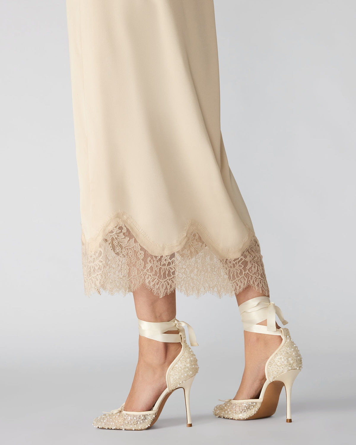LARINA EMBELLISHED IVORY  Famous | Online Store