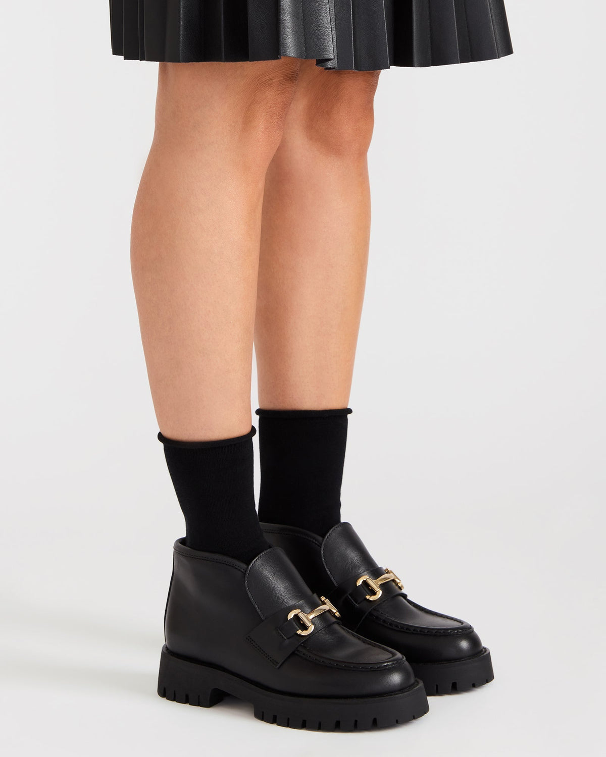 LEON BLACK LEATHER  Famous | Online Store