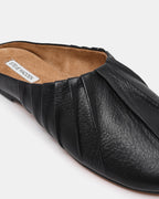 LOOM BLACK LEATHER  Famous | Online Store