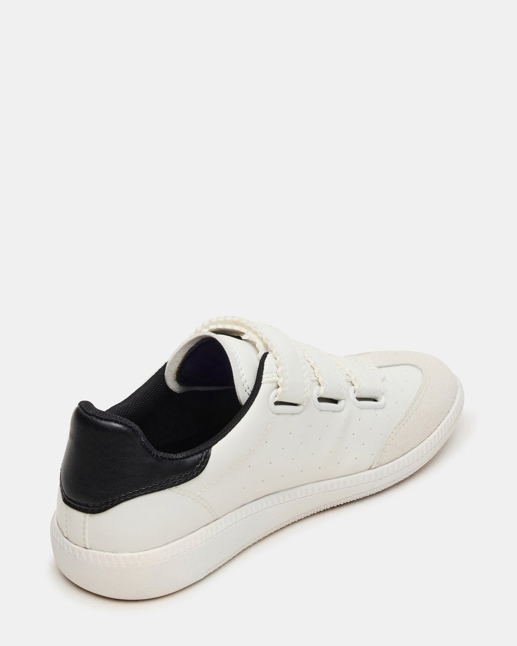 MOMENTUM WHITE/BLACK  Famous | Online Store