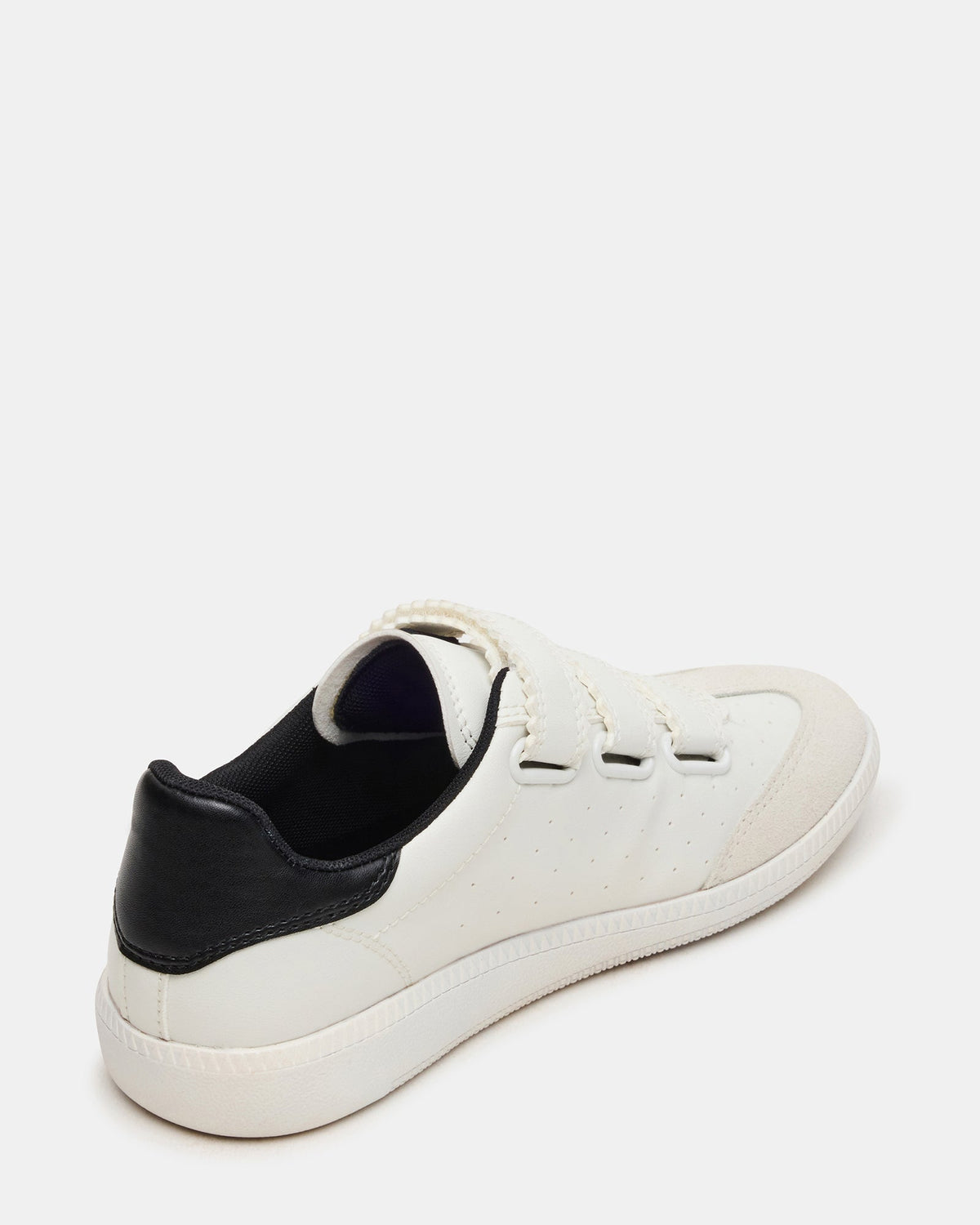 MOMENTUM WHITE/BLACK  Famous | Online Store
