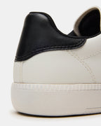 MOMENTUM WHITE/BLACK  Famous | Online Store