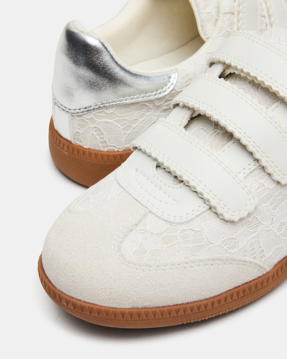 MOMENTUM WHITE LACE  Famous | Online Store