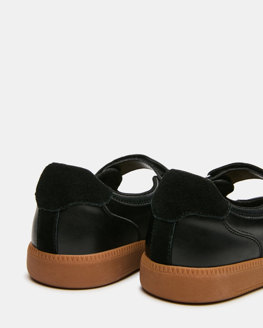 MOVEMENT BLACK  Famous | Online Store
