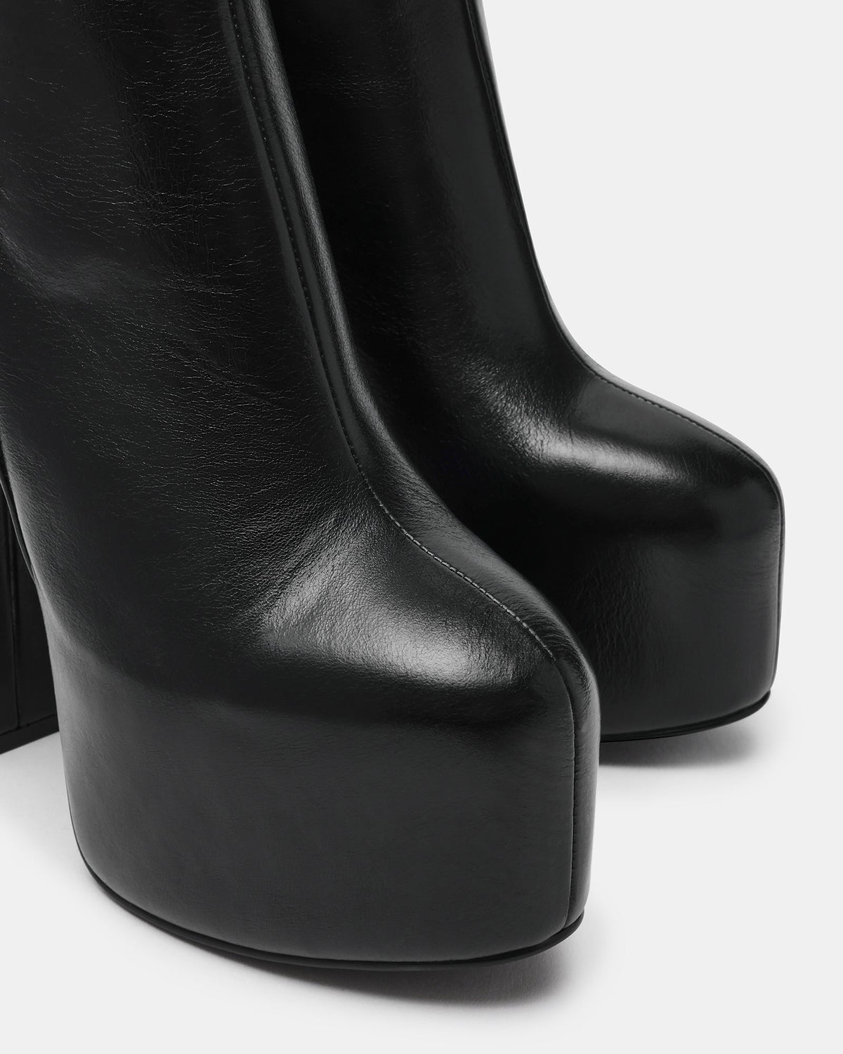SCORN BLACK LEATHER  Famous | Online Store