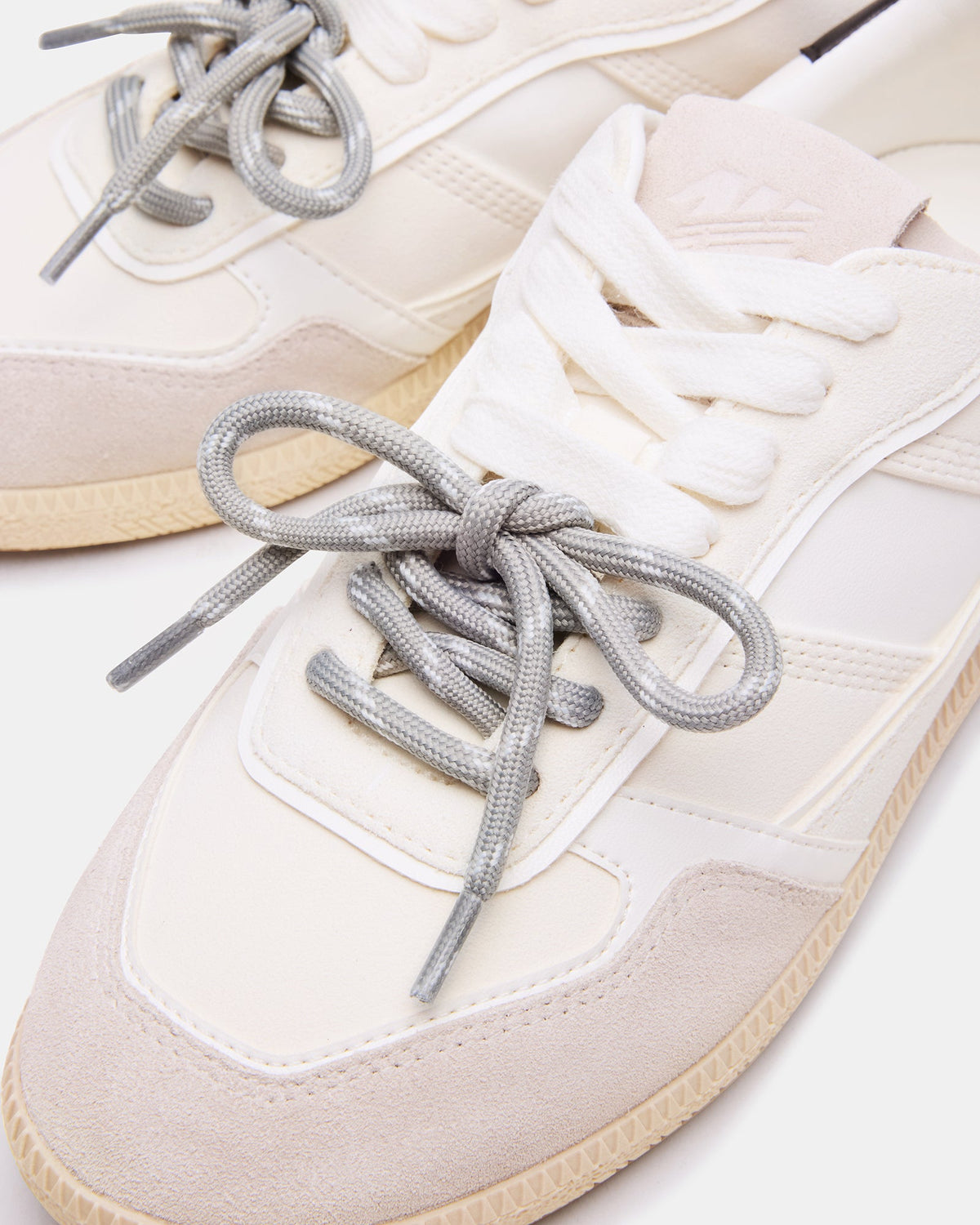 SPORTY WHITE  Famous | Online Store