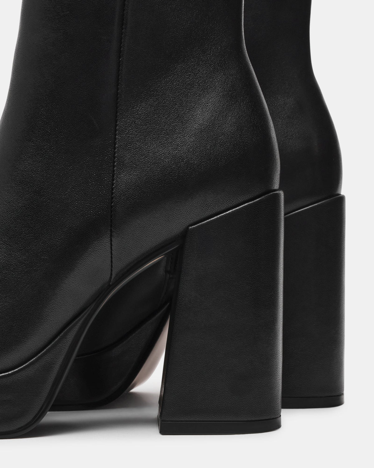 TYRA BLACK LEATHER  Famous | Online Store