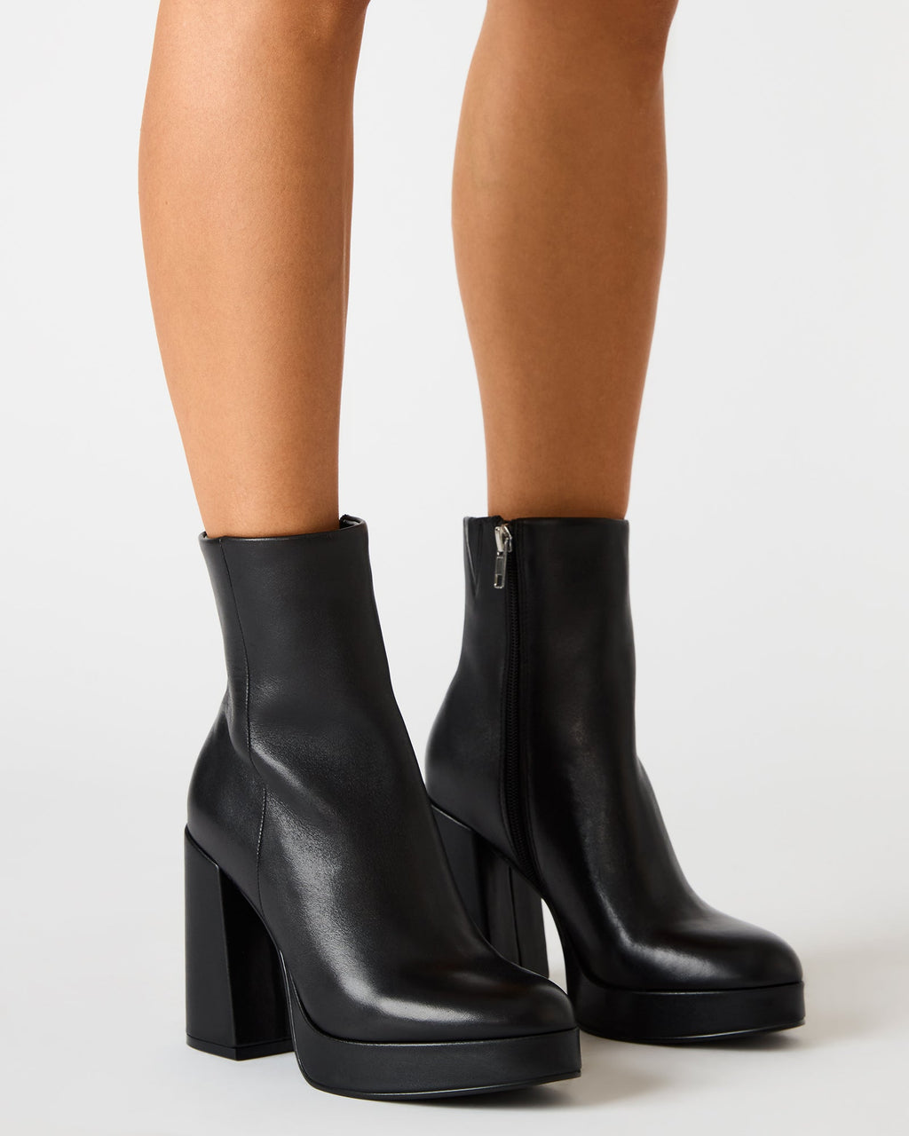 TYRA BLACK LEATHER  Famous | Online Store